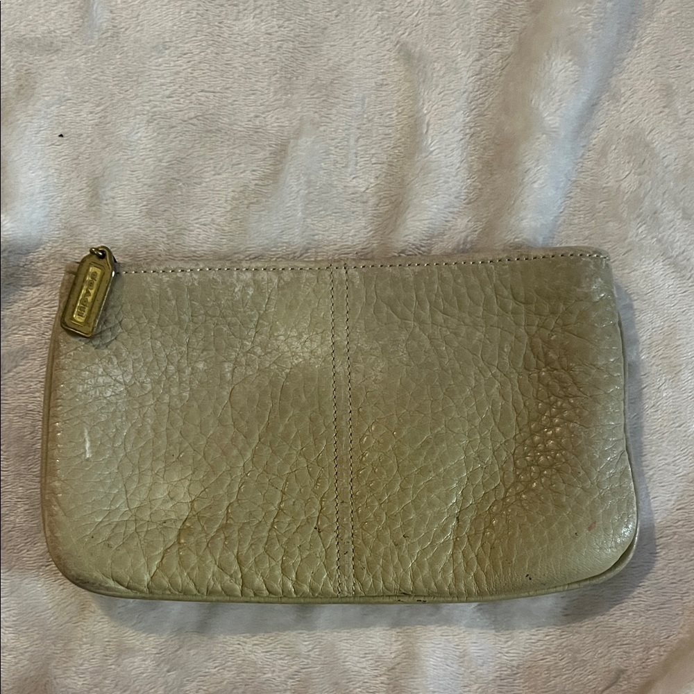 Textured Leather Toiletry Bag